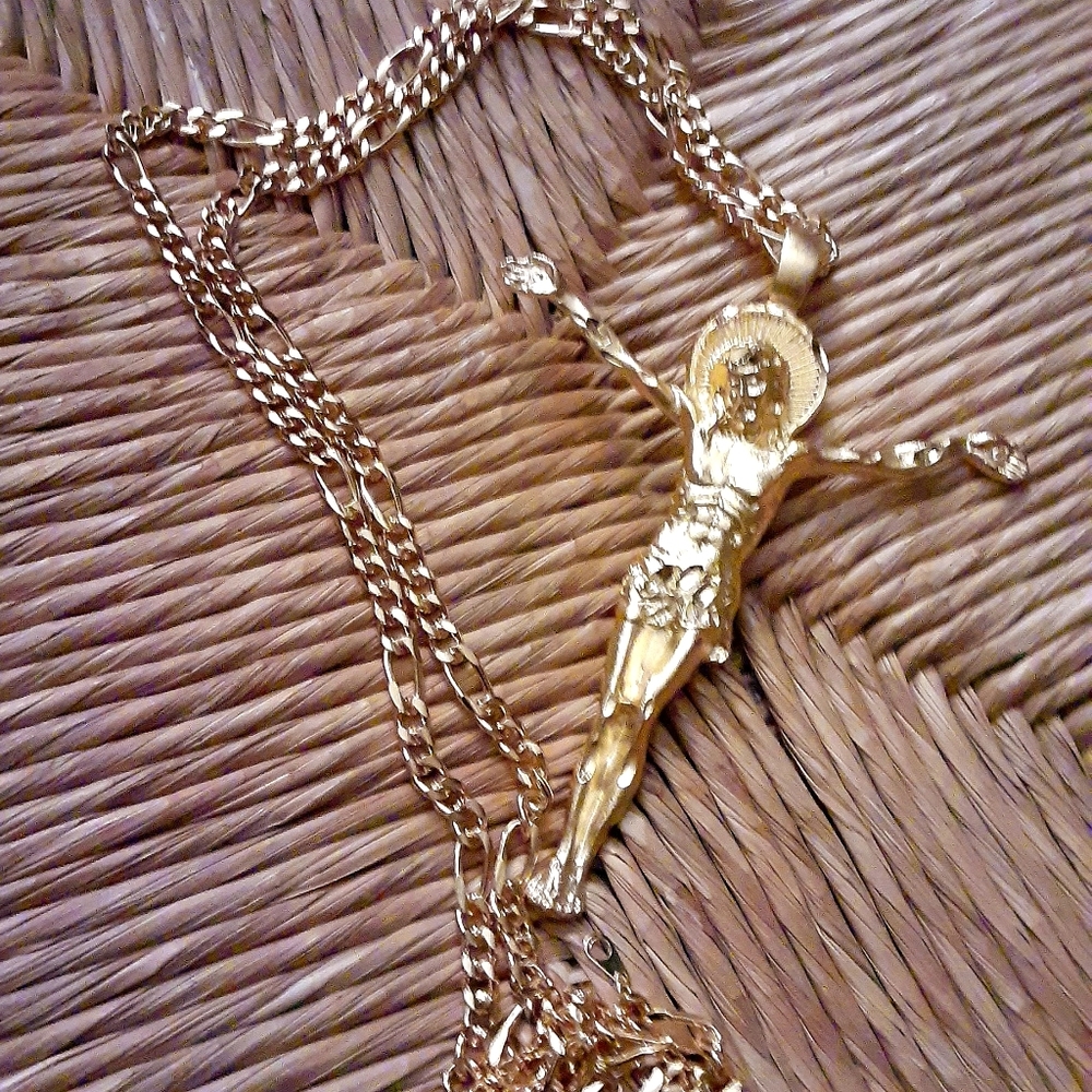 Gold bonded 10kt chain with jesus charm